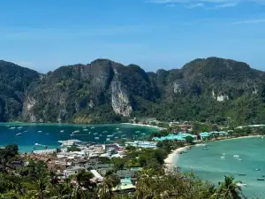Ton Sai Bay